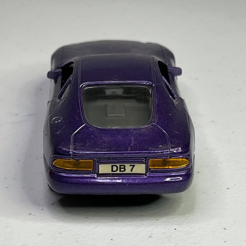 Maisto Aston Martin DB7 Coupe Purple Diecast Model W/ Opening Doors, 1/40 Scale - Picture 4 of 11